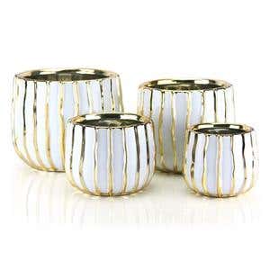 4.75 x 3.75 White Ceramic Pot