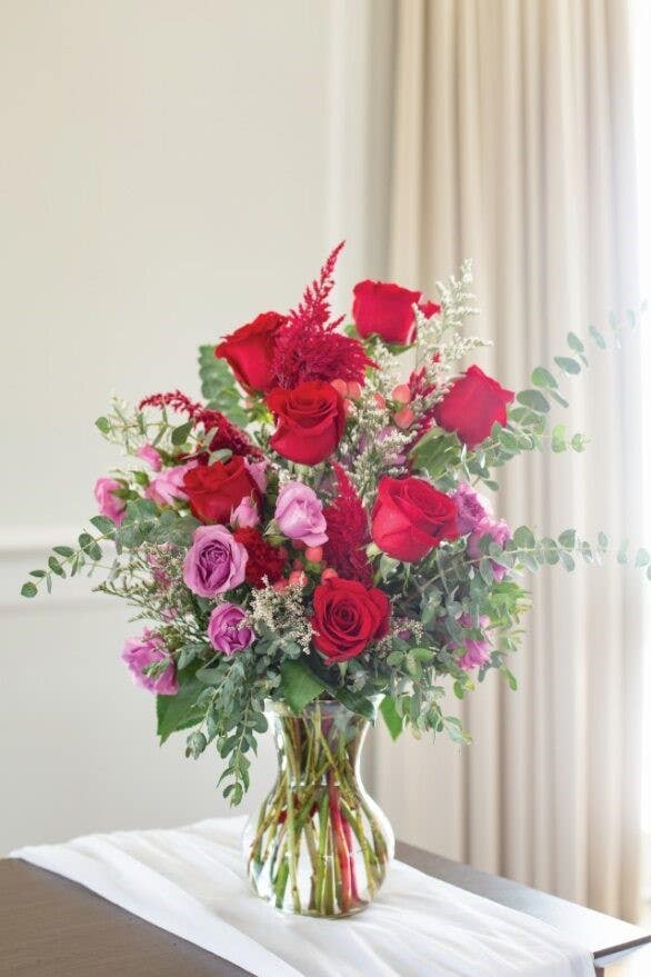 7 Clear Sweetheart Vases, 12-Case