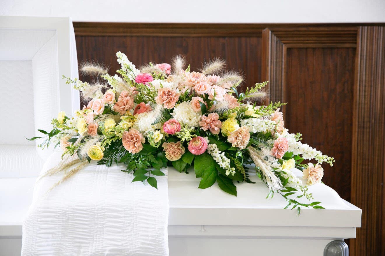 13.94 x 11.19 x 3.44 Casket Saddle