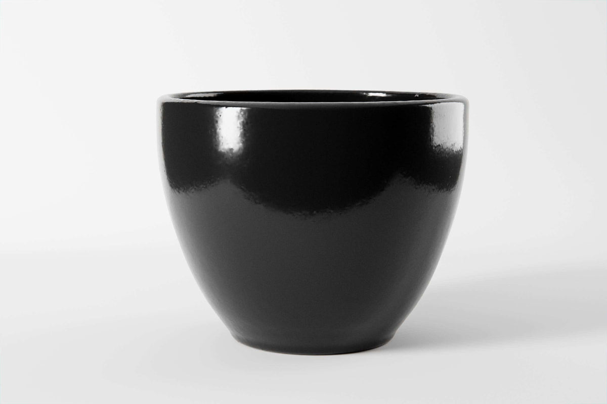 7.5 x 6" Black Memphis Ceramic Pot