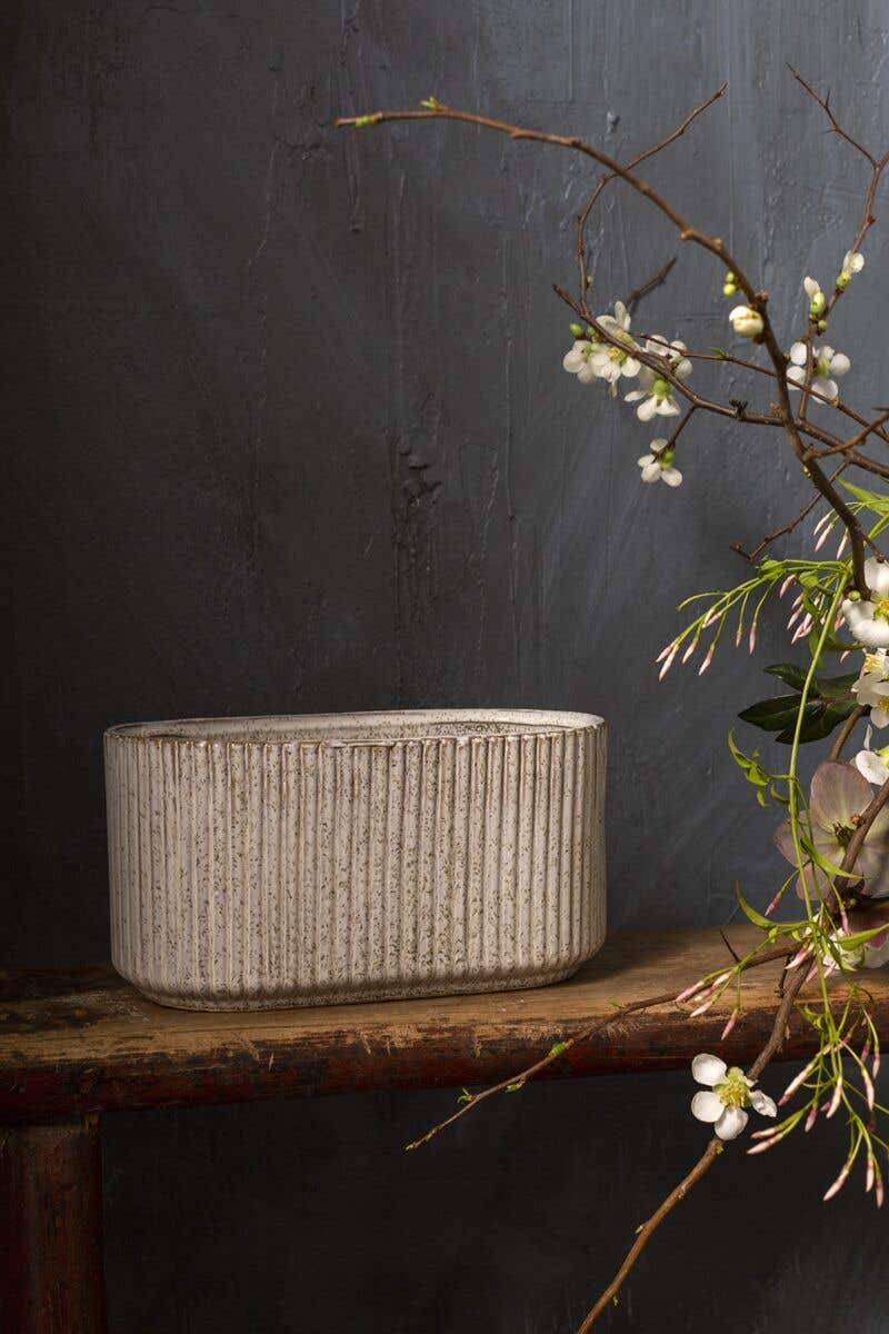 9x5.25x4.75 Stable Ceramic Planters, 8