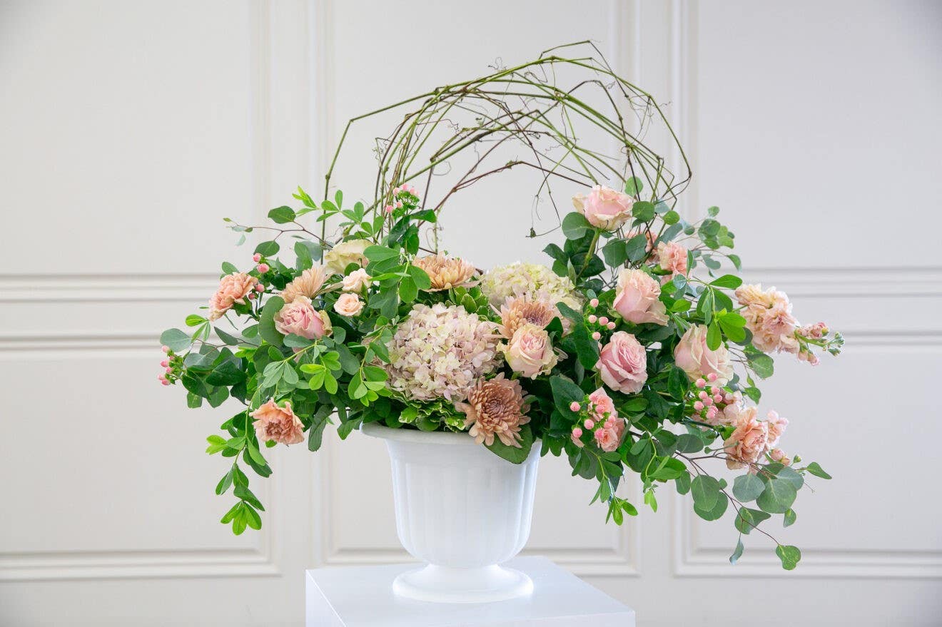 9.625 White Pedestal Urns, 12 Case