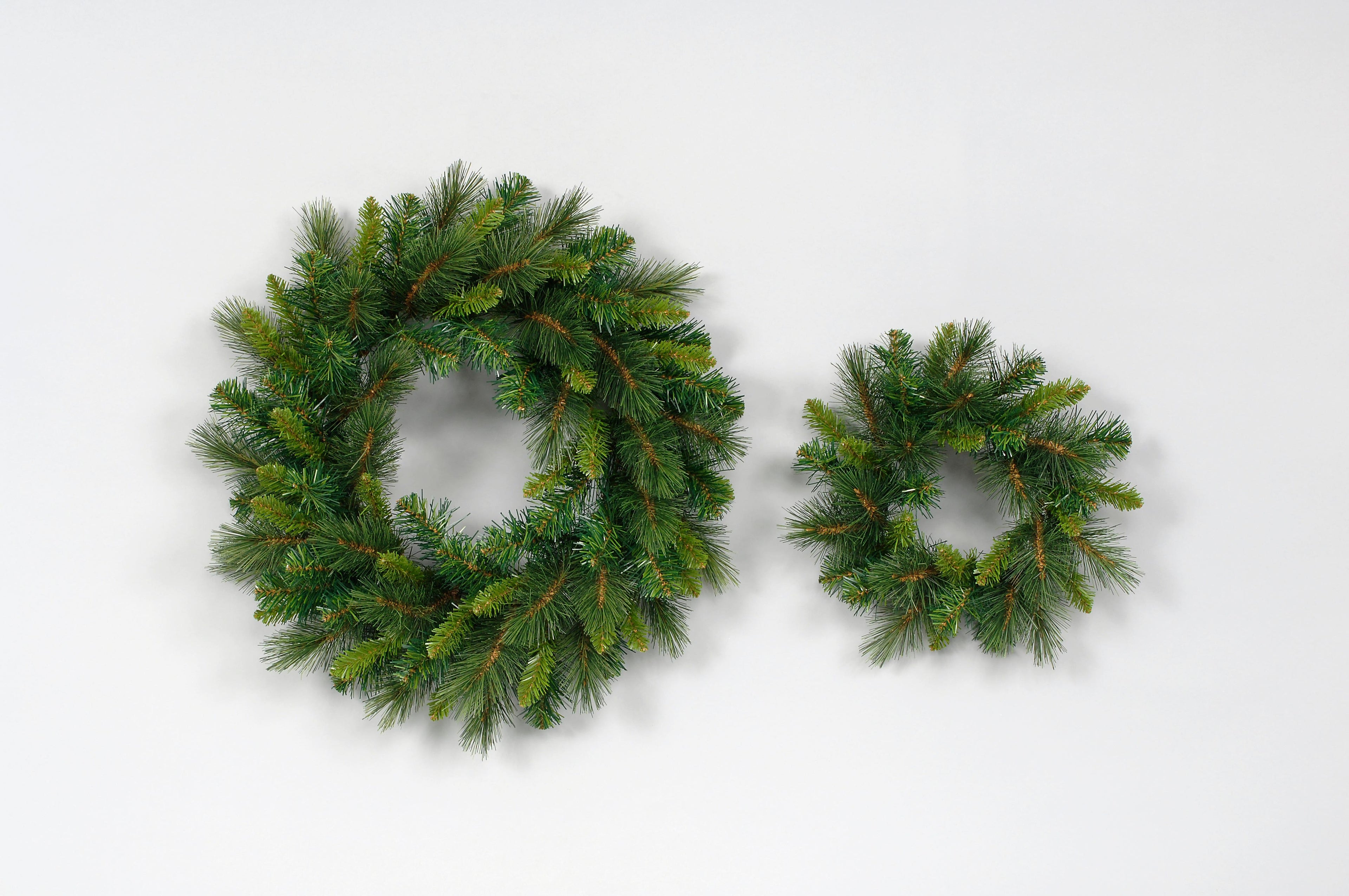 Imperial Mix Wreath Assortment, Set of 2