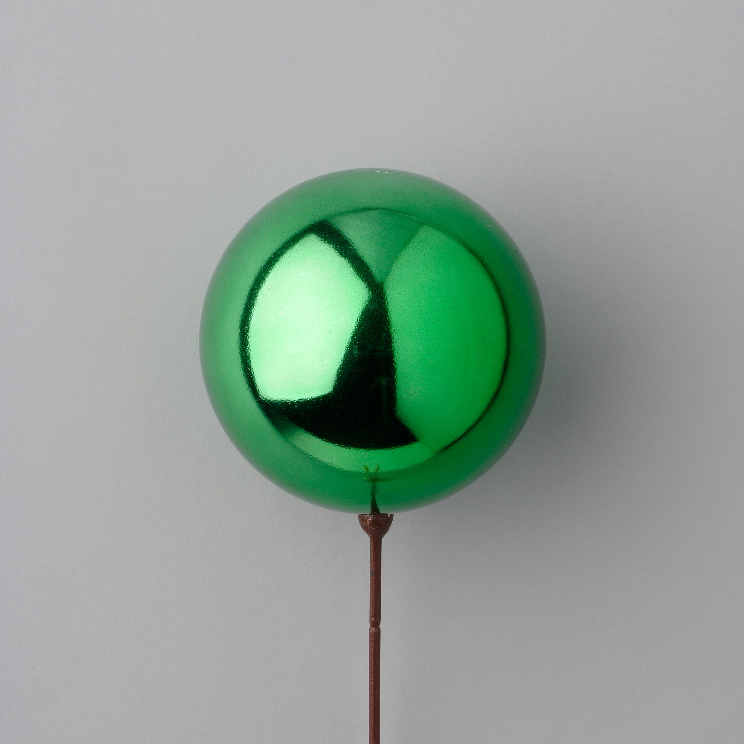 120 MM Shiny Emerald Ball on Pick