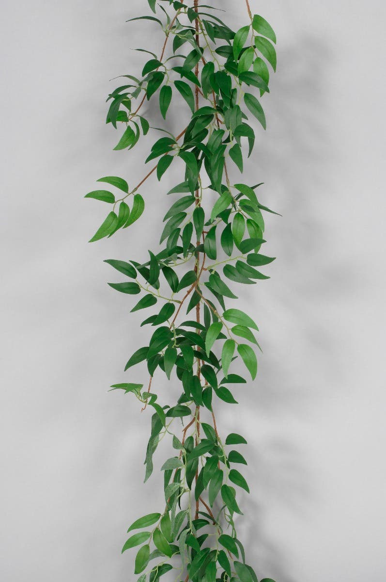 66 Green Willow Garland