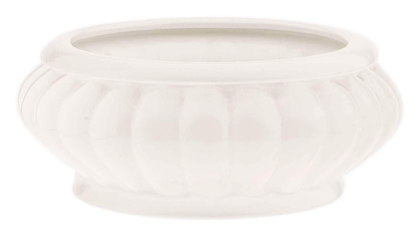 8 Round White Scalloped Bowl