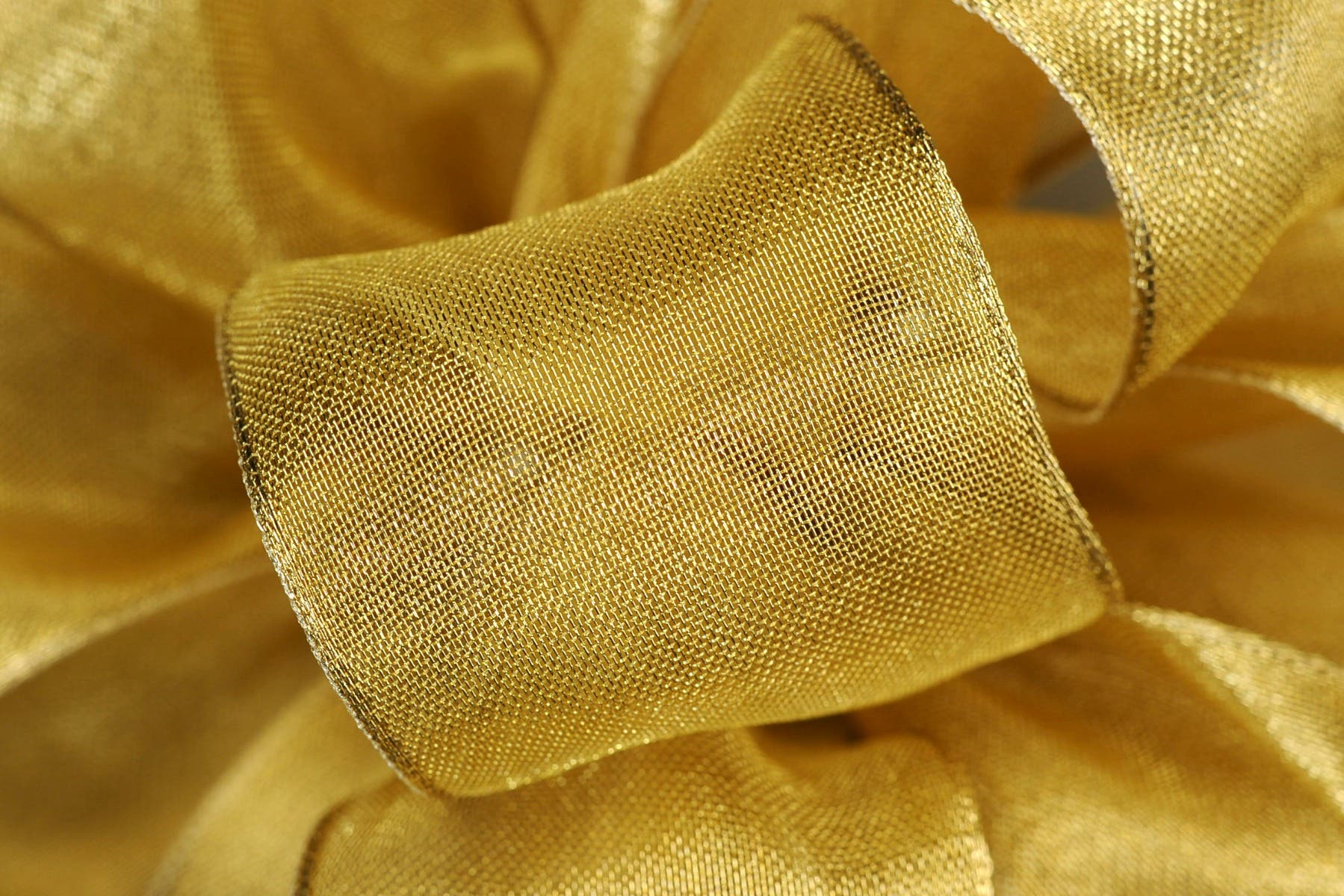 #9 Gold Metallic Mesh Ribbon, 50-Yards